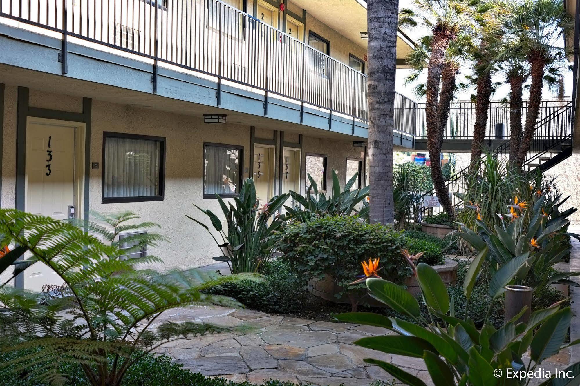 Lemon Heights Inn Tustin Exterior photo